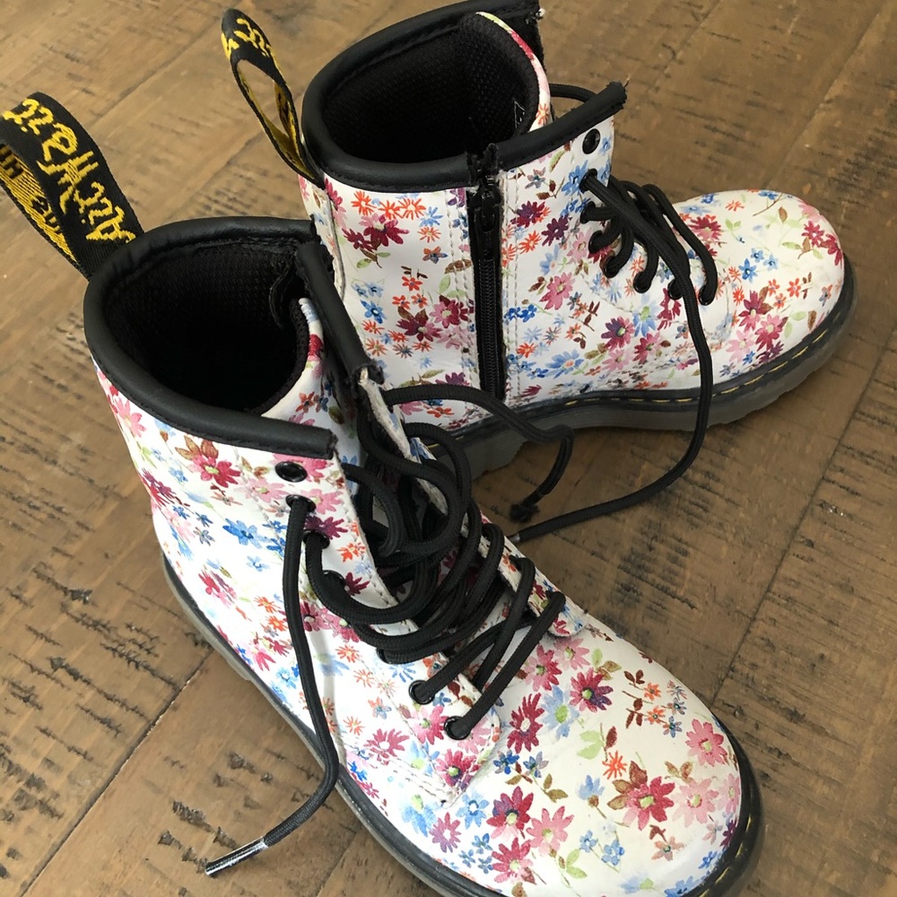 Dr. Martens Floral Brooklee Boots